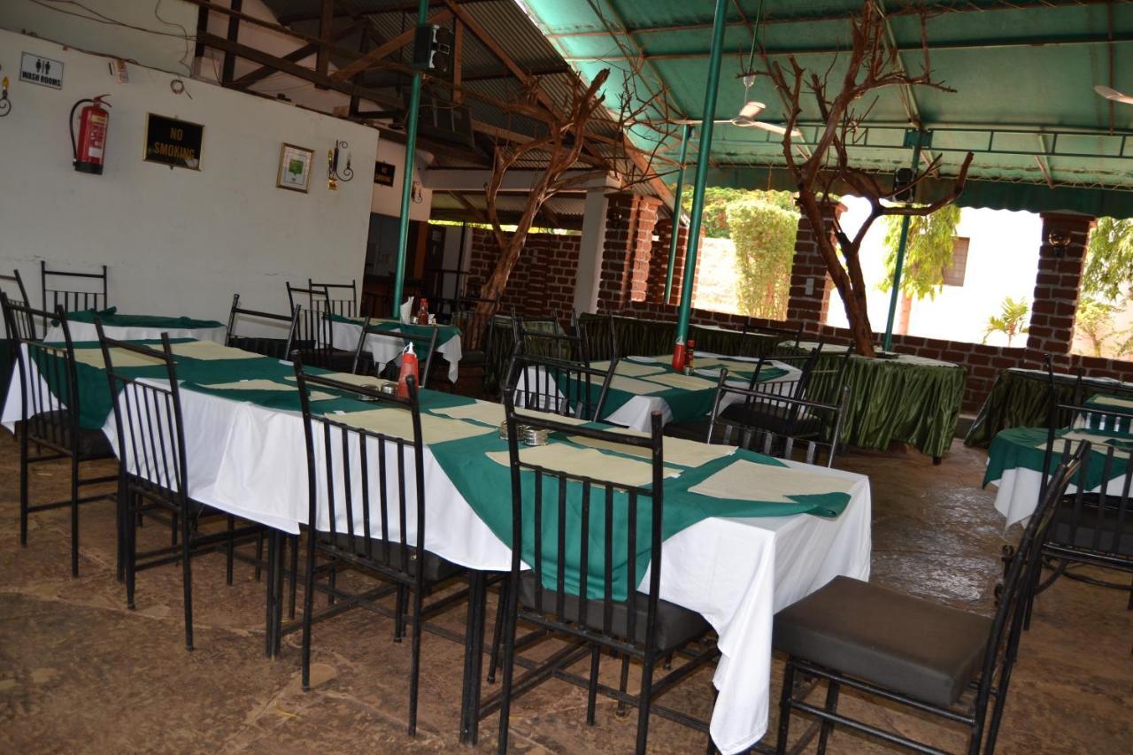 Impala Safari Hotel Voi